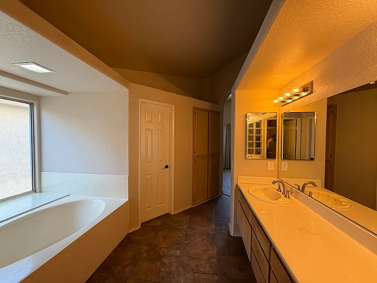 10332 Charwood Ct — Photo 11