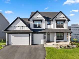 17940 Headwaters Dr, Lakeville, MN 55044