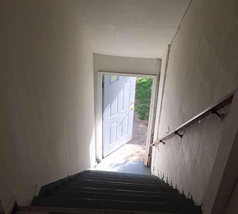 2nd image of 162 W Main St