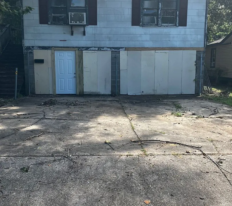418 Tissington St