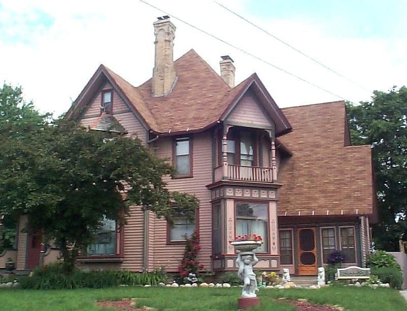 2nd image of 600 Margaret Pl
