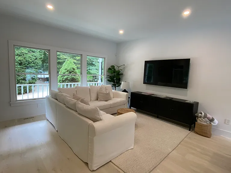 133 Middle Hwy — Photo 26
