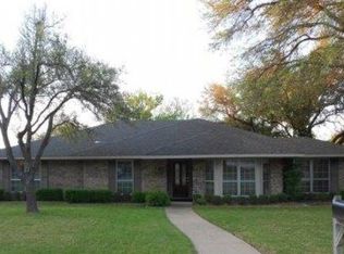 942 Clint Smith Dr, Duncanville, TX 75137