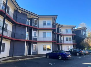 215 5th St APT 3B, Charlottesville, VA 22903
