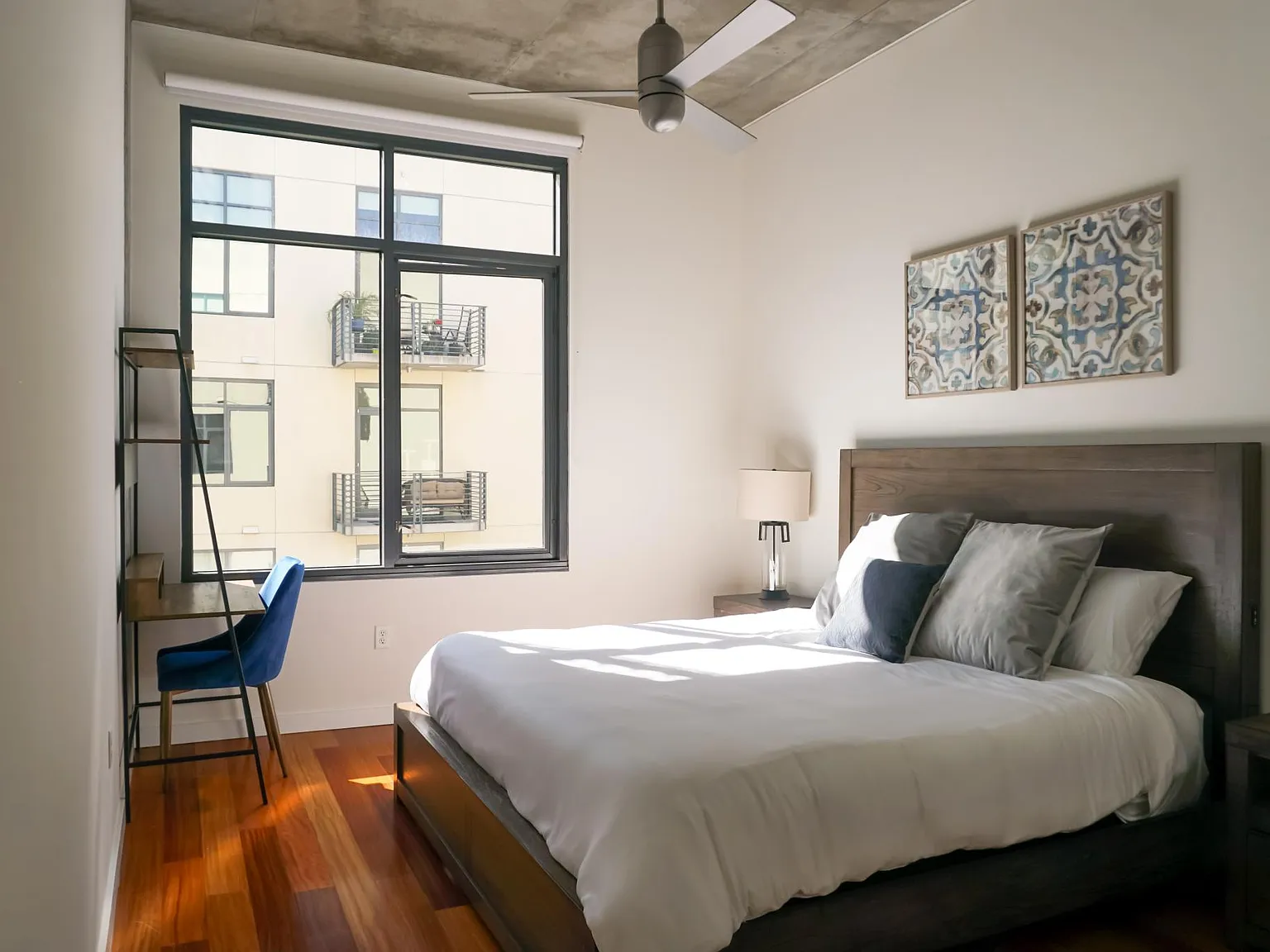 2 bed, 1003 sqft, $3,450 — Photo 4