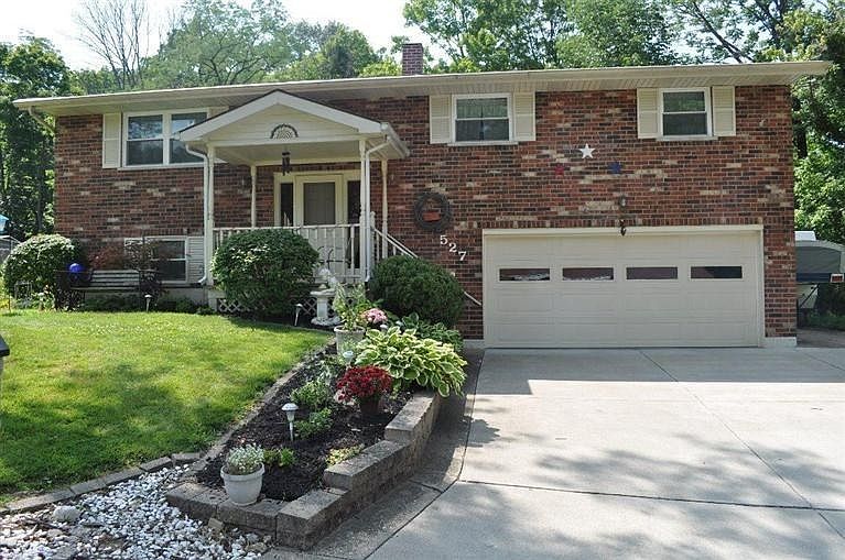 1st image of 527 Maple Hill Dr