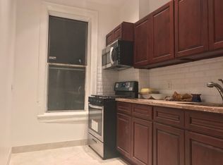 28 E 10th St, Brooklyn, NY 11218