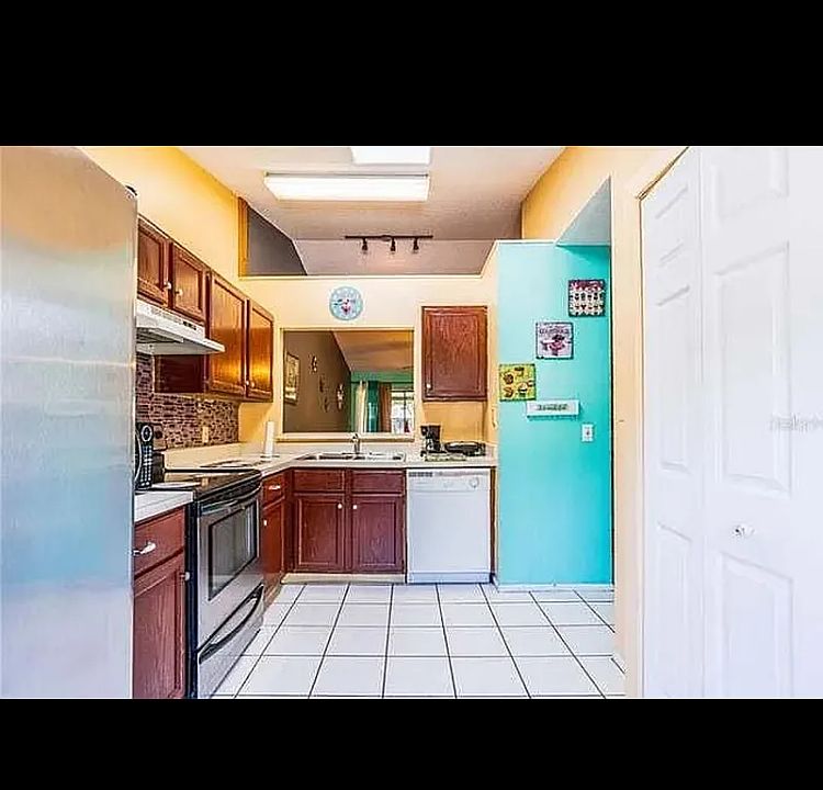 1st image of 2909 Prince Oak Ct