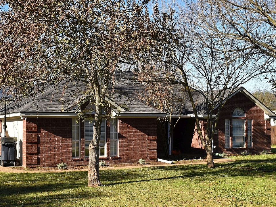 1st image of 308 Stephanie Dr