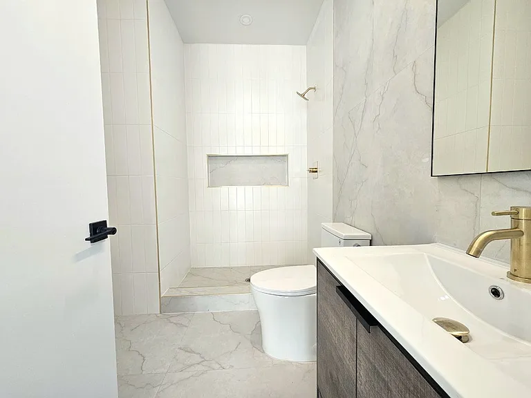 472 Mountainview Ave #204 — Photo 7