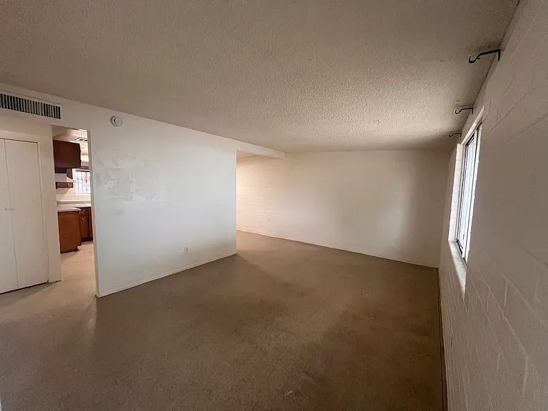 3659 E Ellington Pl — Photo 3
