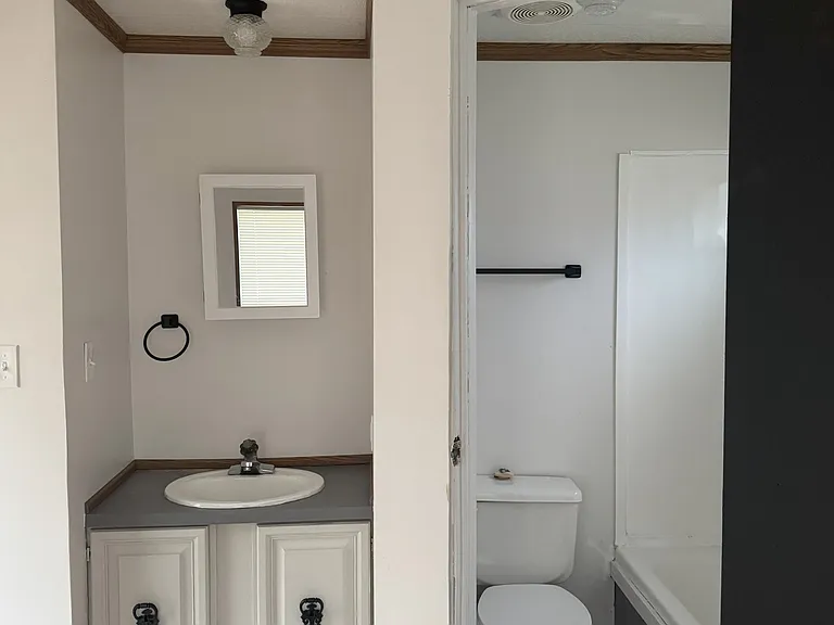 622 Flinn Ave — Photo 8