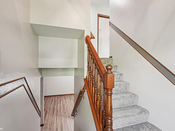 4th image of 214 Terrace Dr