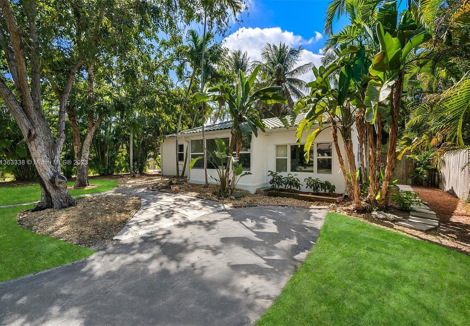 1022 NE 114th St, Biscayne Park, FL 33161 Zillow
