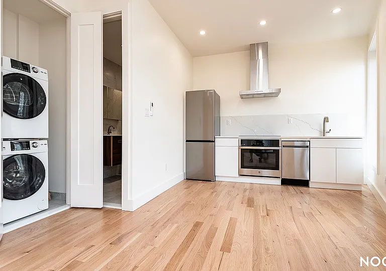 394 Broadway #6 — Photo 11