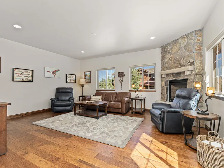 443 Willett Heights Ct — Photo 10