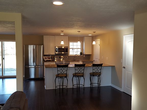 3rd image of 833 Merrick Pl