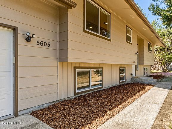 5th image of 5605 N Pinegrove Dr