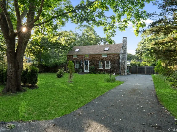 36 Argonne Road W, Hampton Bays, NY 11946