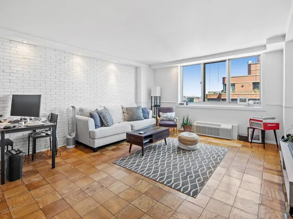 345 East 93rd Street image 3 of 13