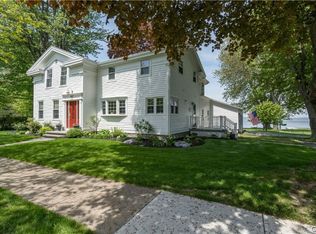 481 E Broadway St, Cape Vincent, NY 13618