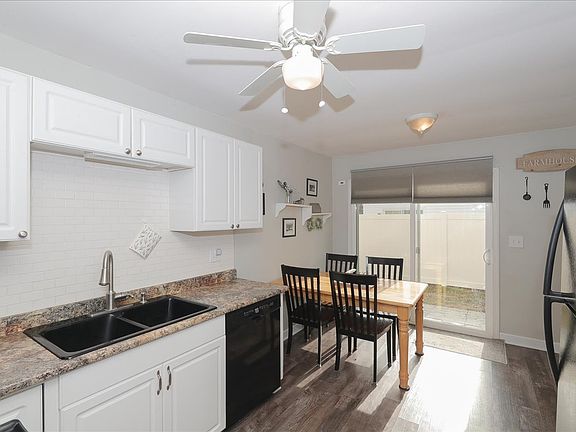 3rd image of 30W061 Galbreath Dr