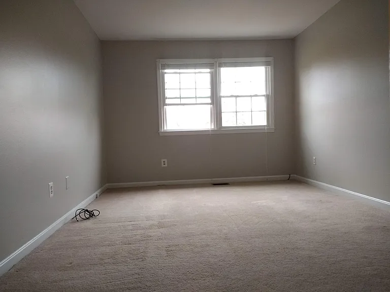 Master bedroom (second picture)