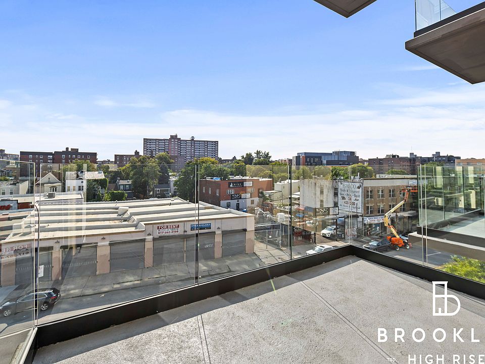 1st image of 50 E 10th St #515