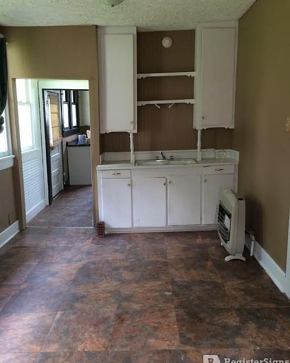 1st image of 411 Arlington Ave