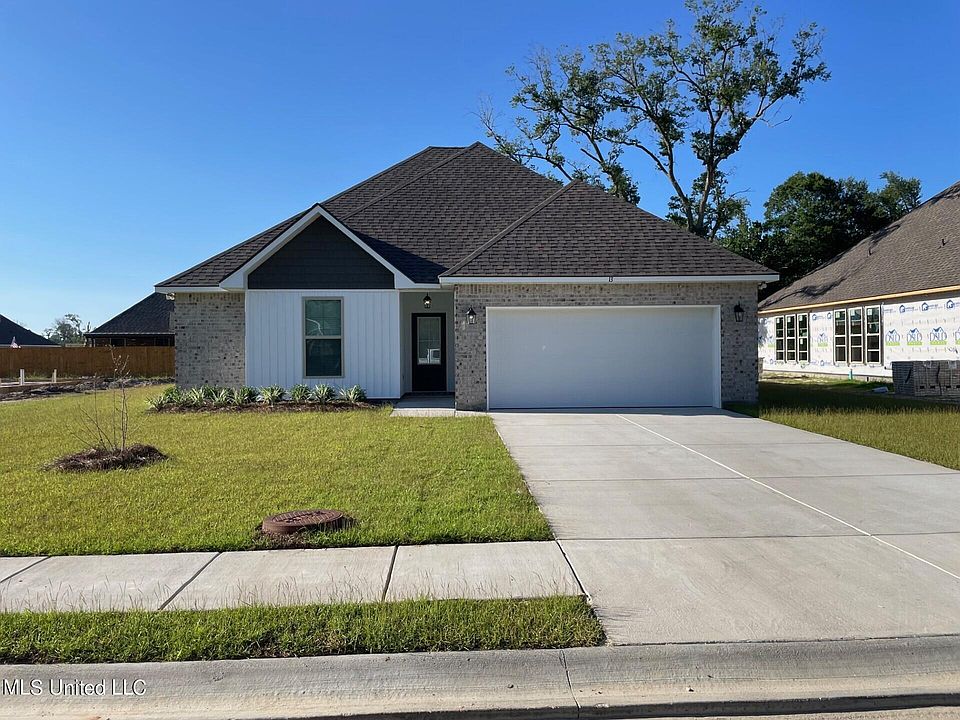 1st image of 13 Alexandria Grace Dr