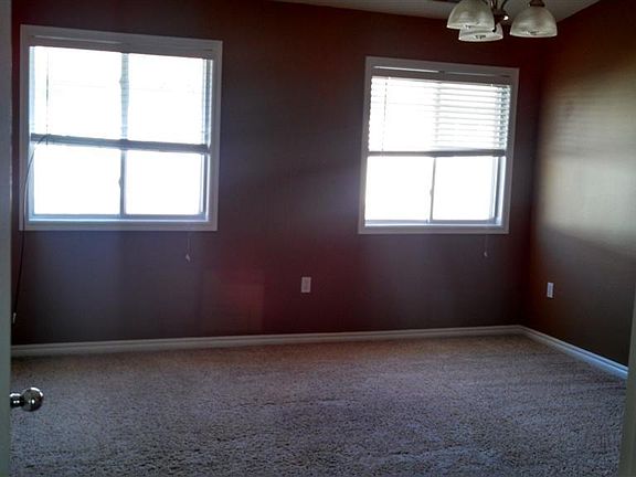 3rd image of 23 Fuller Cir