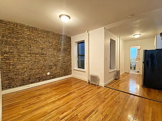 1st image of 146 17th St #1A
