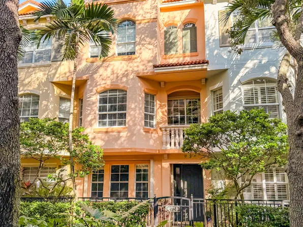 2724 Ravella Way, Palm Beach Gardens, FL 33410