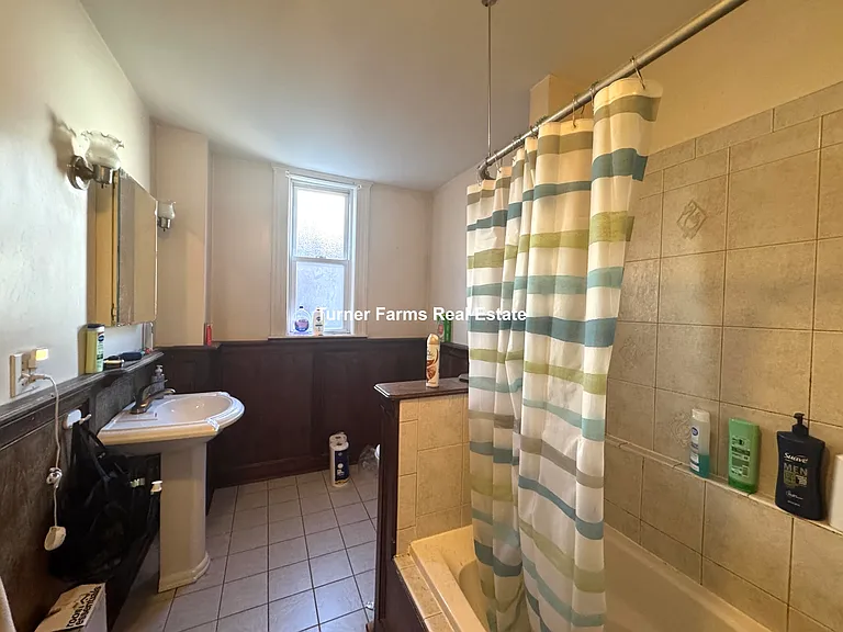 37 Hillside St #A — Photo 8