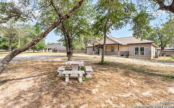3rd image of 118 County Road 6868 E