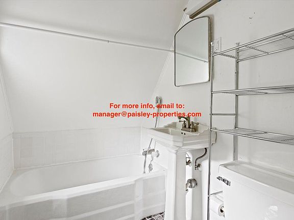 5th image of 17 Country Club Rd Unit B