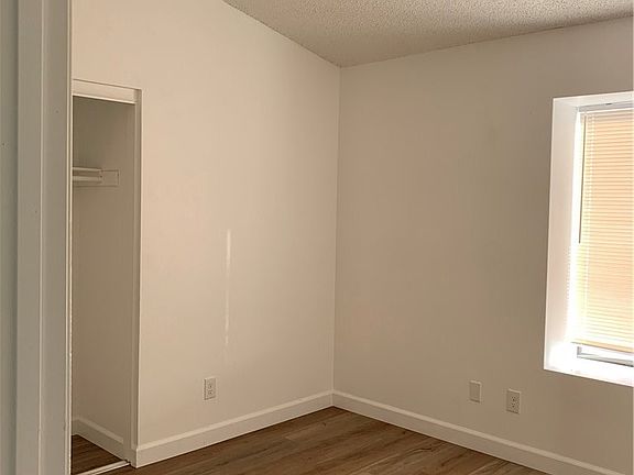 3rd image of 328 Blue Ridge Ln
