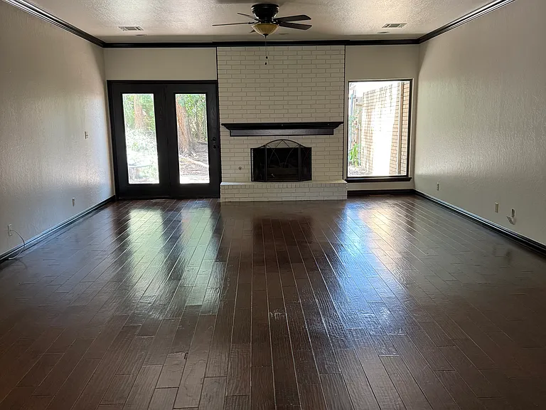 3922 Westminster Dr — Photo 9