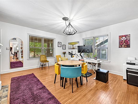 5th image of 414 N Walnut Ave