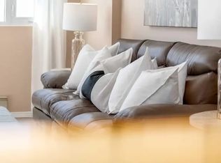 2 Westney Rd N #1104, Ajax, ON L1T3H3