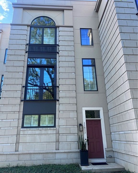 1st image of 11611 Lake Ave