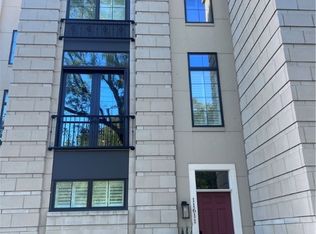 11611 Lake Ave, Cleveland, OH 44102