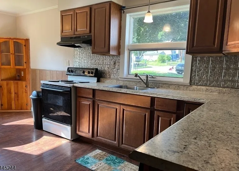 16 Mattison Ave — Photo 9