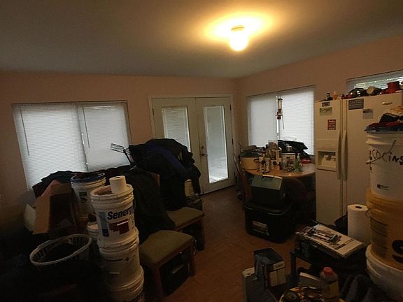 4th image of 1025 Eastern Ave