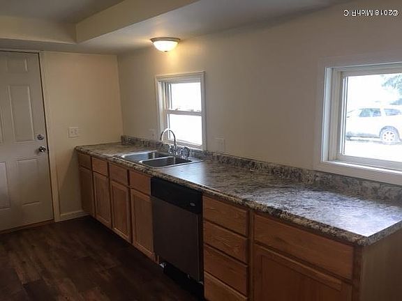 4th image of 122 N McPherson St