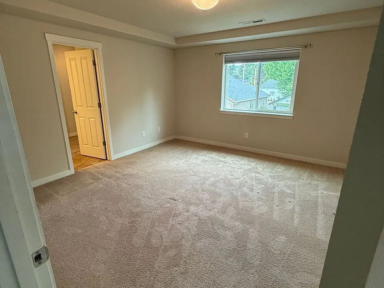 3101 NE 161st Ave — Photo 10