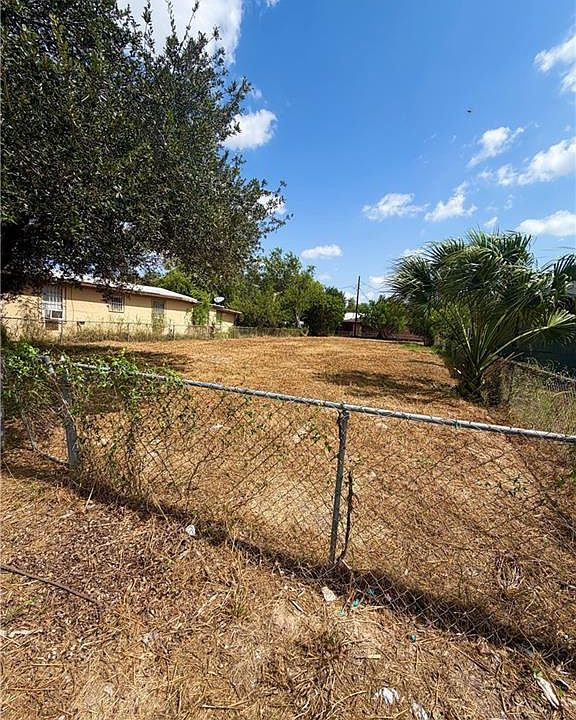1st image of 2506 Beaumont Ave