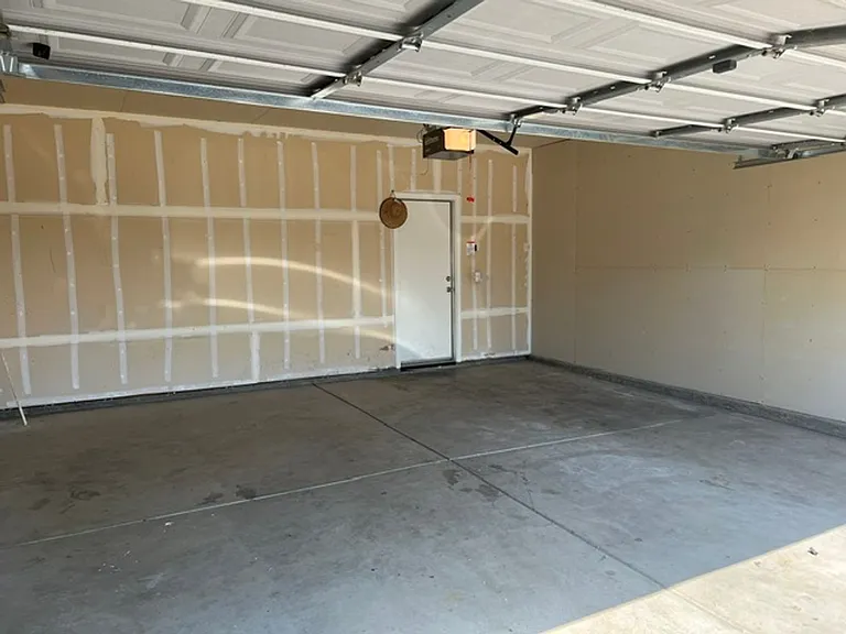 947 Timothy Ave — Photo 13