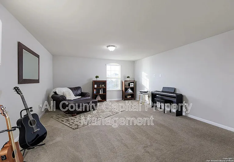 241 Silver Maple Dr — Photo 13