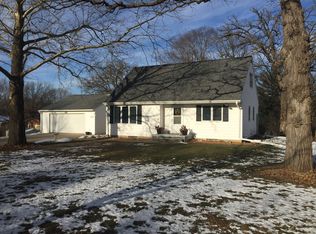 2716 Acorn Ln, Cedar Falls, IA 50613